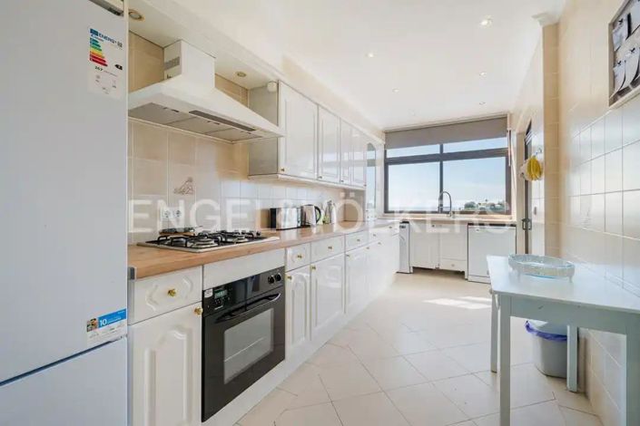 Image No.13-3 Bed House for sale