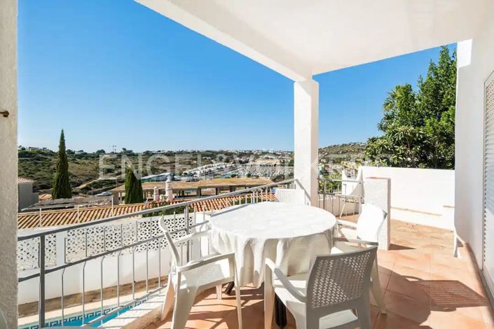 Image No.15-3 Bed House for sale