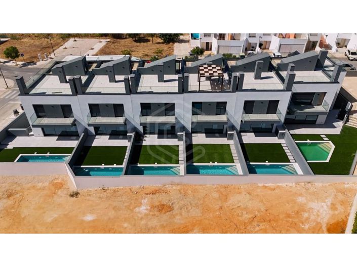 Image No.14-4 Bed House for sale