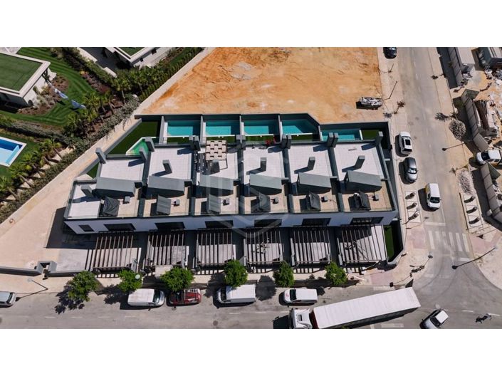 Image No.15-4 Bed House for sale