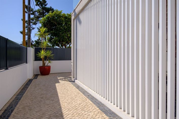 Image No.7-4 Bed House for sale