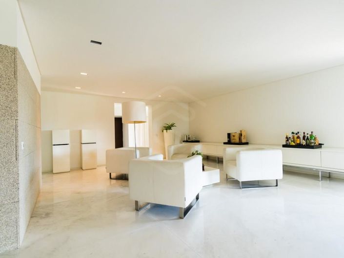 Image No.10-3 Bed House for sale