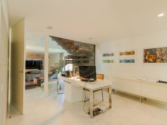 Image No.13-3 Bed House for sale