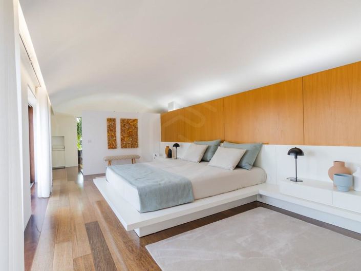 Image No.14-3 Bed House for sale