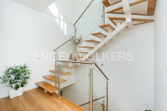 Image No.14-3 Bed House for sale