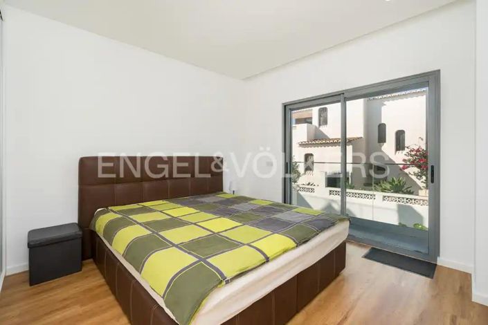 Image No.15-3 Bed House for sale