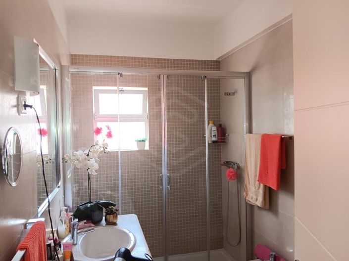 Image No.28-5 Bed House for sale