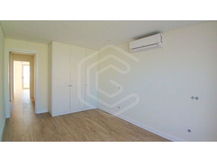 Image No.24-4 Bed Apartment for sale