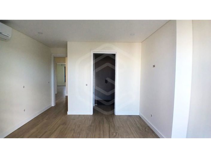 Image No.26-4 Bed Apartment for sale