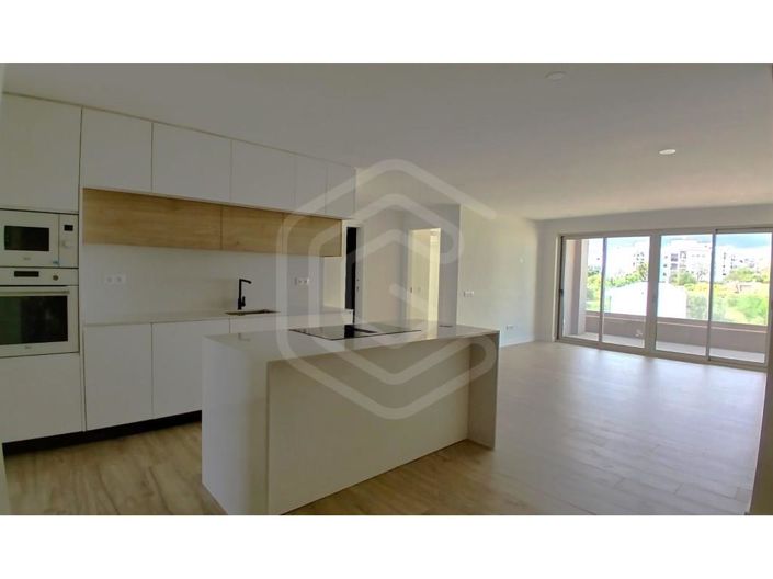 Image No.55-4 Bed Apartment for sale