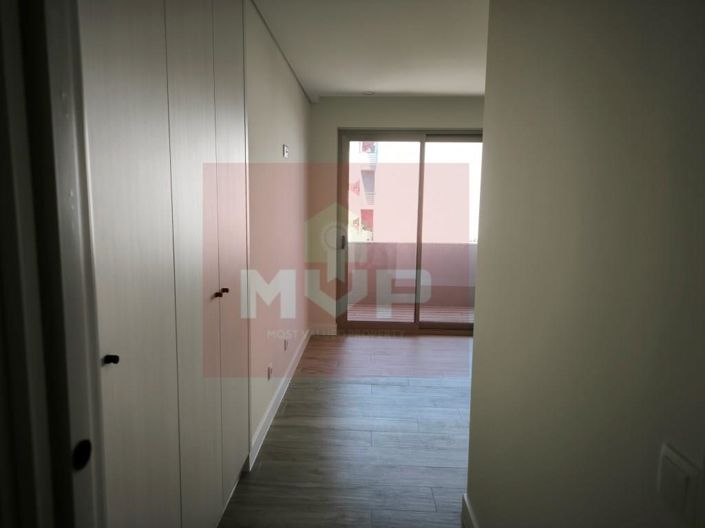 Image No.20-2 Bed Apartment for sale