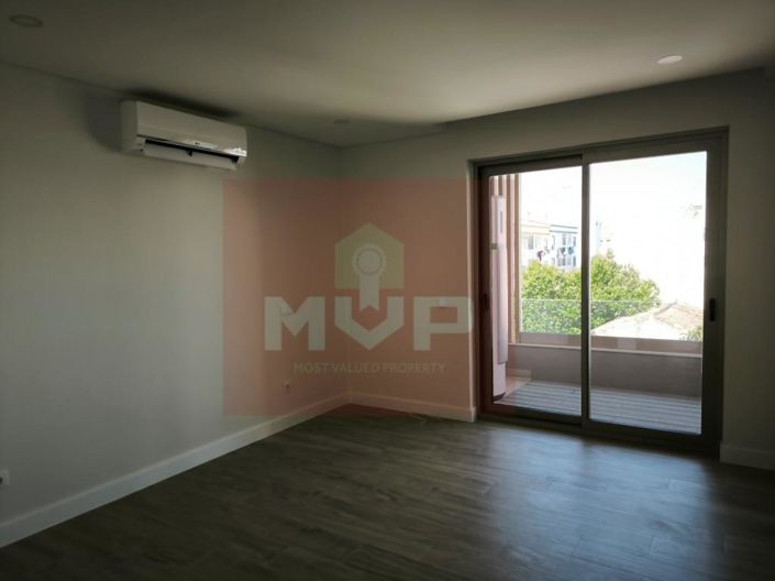 Image No.24-2 Bed Apartment for sale