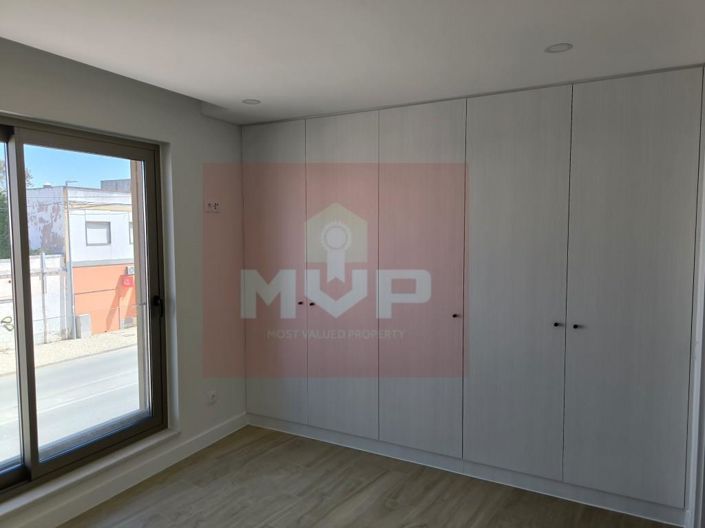 Image No.55-2 Bed Apartment for sale