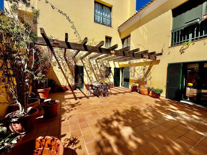 Image No.10-4 Bed Apartment for sale