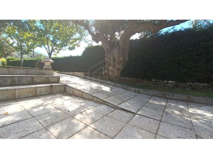 Image No.11-5 Bed House for sale