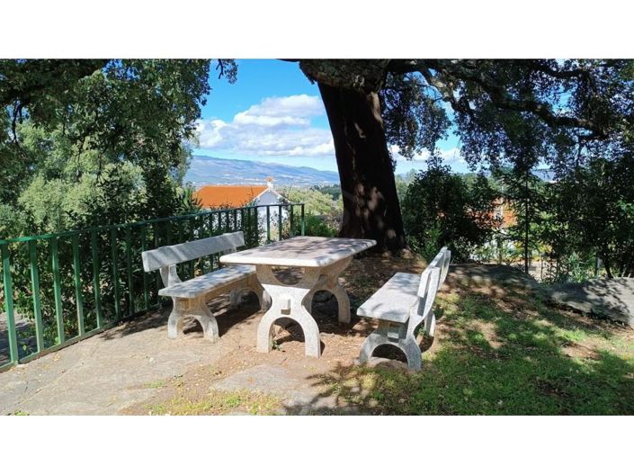 Image No.18-5 Bed House for sale