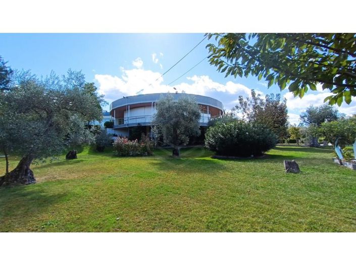 Image No.19-5 Bed House for sale