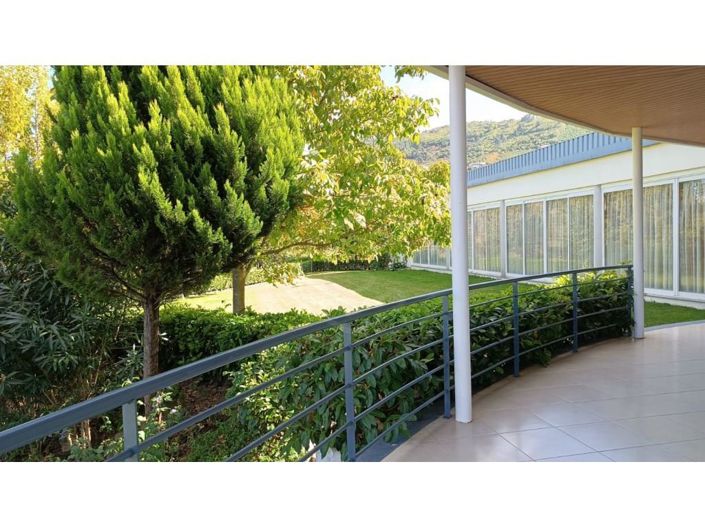 Image No.6-5 Bed House for sale