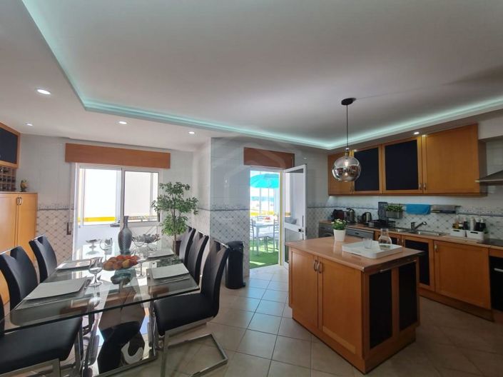 Image No.12-4 Bed Apartment for sale