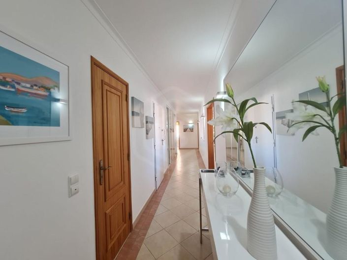 Image No.27-4 Bed Apartment for sale