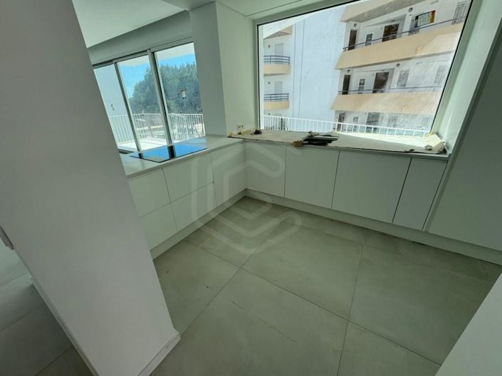 Image No.9-3 Bed Apartment for sale