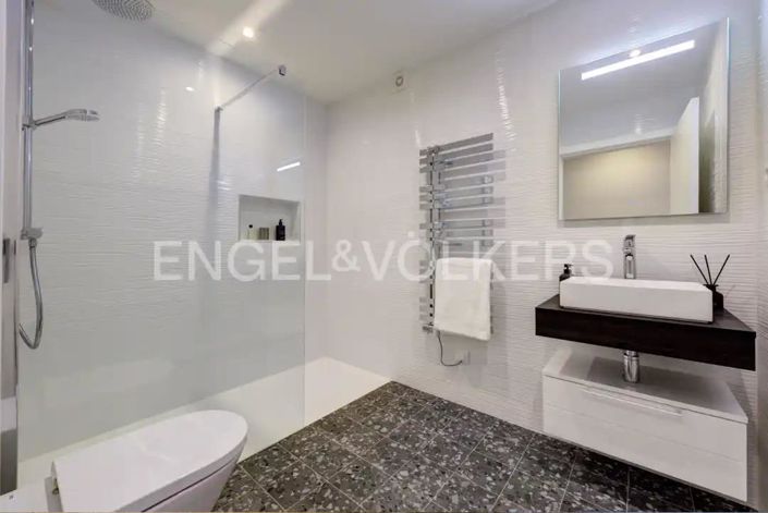 Image No.13-5 Bed House for sale