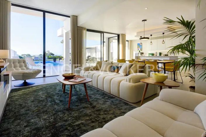 Image No.5-5 Bed House for sale