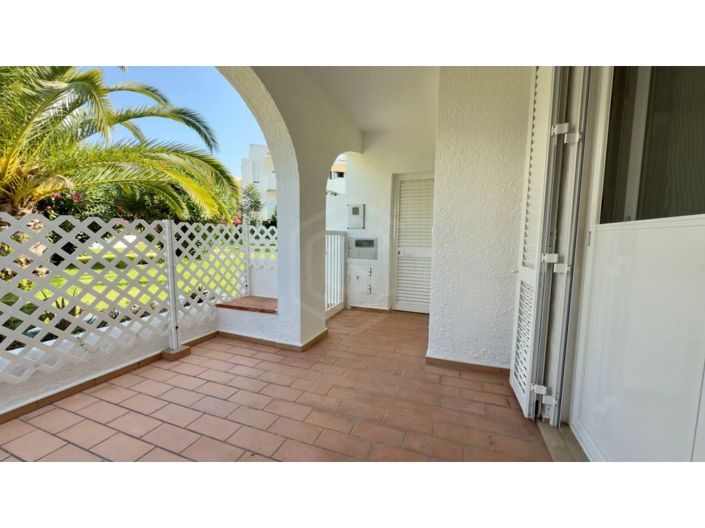 Image No.14-2 Bed House for sale