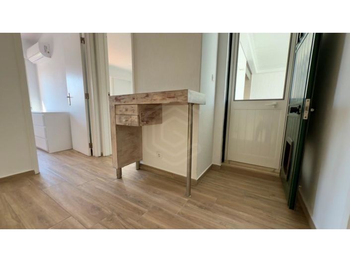 Image No.18-2 Bed House for sale