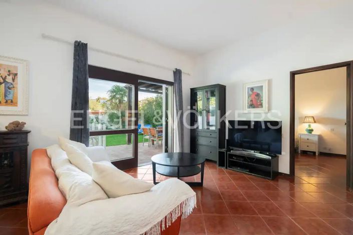 Image No.11-3 Bed House for sale