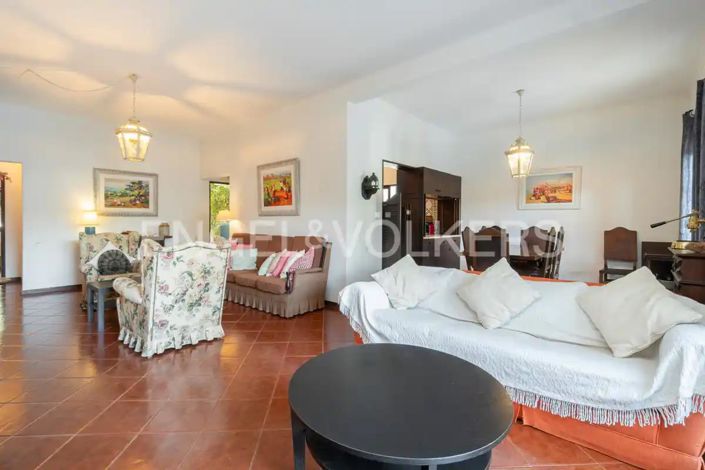 Image No.13-3 Bed House for sale