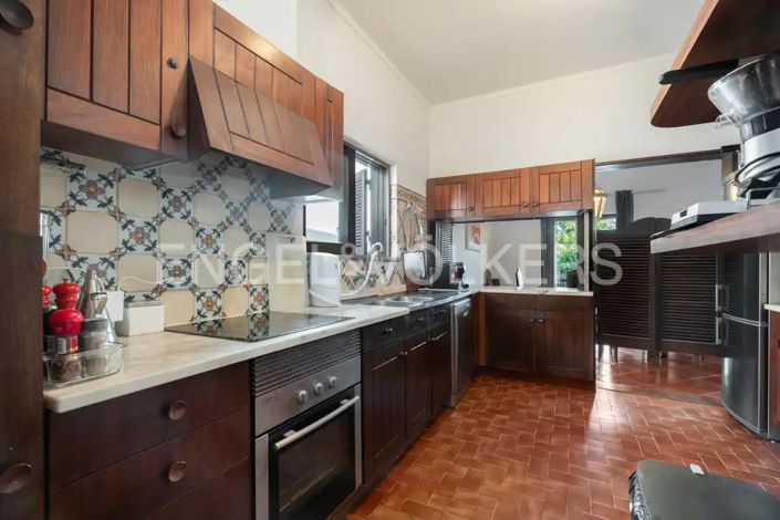 Image No.19-3 Bed House for sale