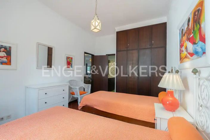 Image No.35-3 Bed House for sale