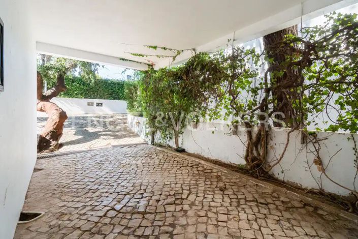 Image No.8-3 Bed House for sale