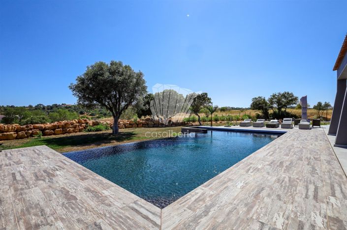 Image No.8-3 Bed House for sale