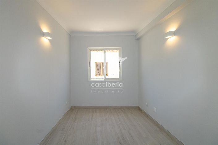 Image No.22-3 Bed House for sale