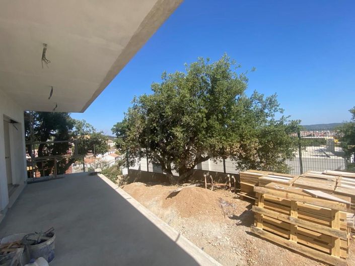 Image No.11-5 Bed House for sale