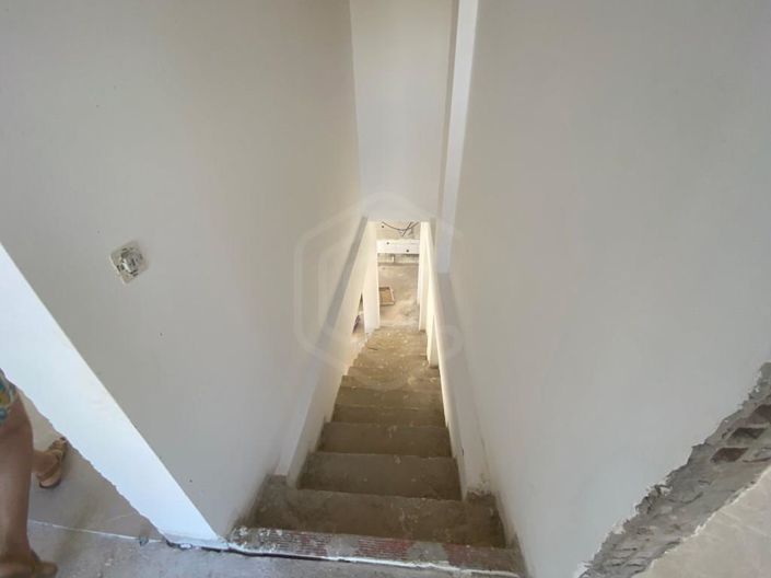 Image No.14-5 Bed House for sale