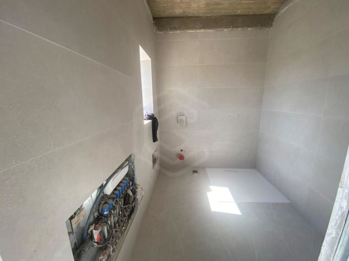 Image No.17-5 Bed House for sale