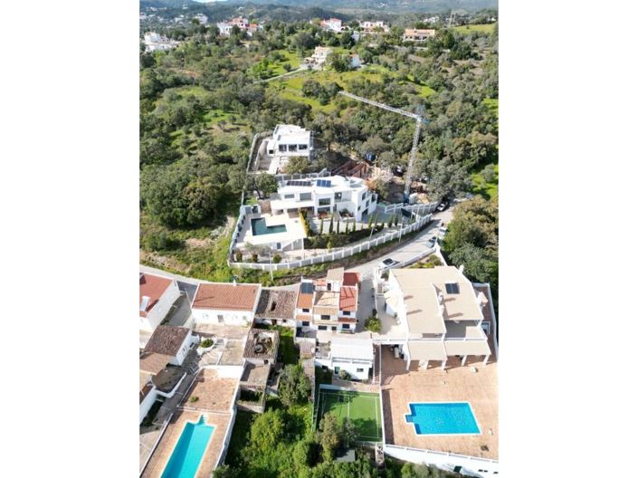 Image No.25-5 Bed House for sale