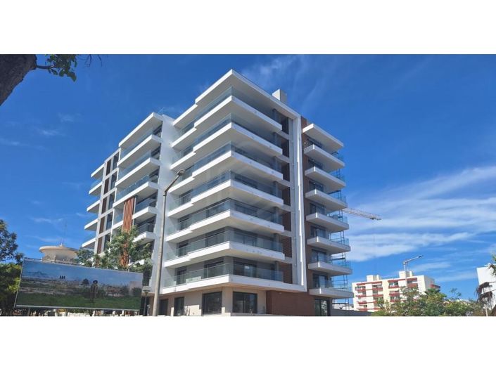 Image No.15-4 Bed Apartment for sale