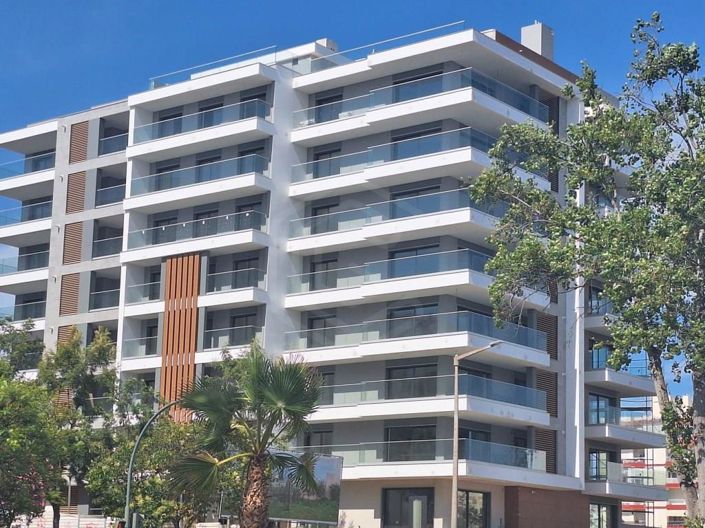 Image No.16-4 Bed Apartment for sale