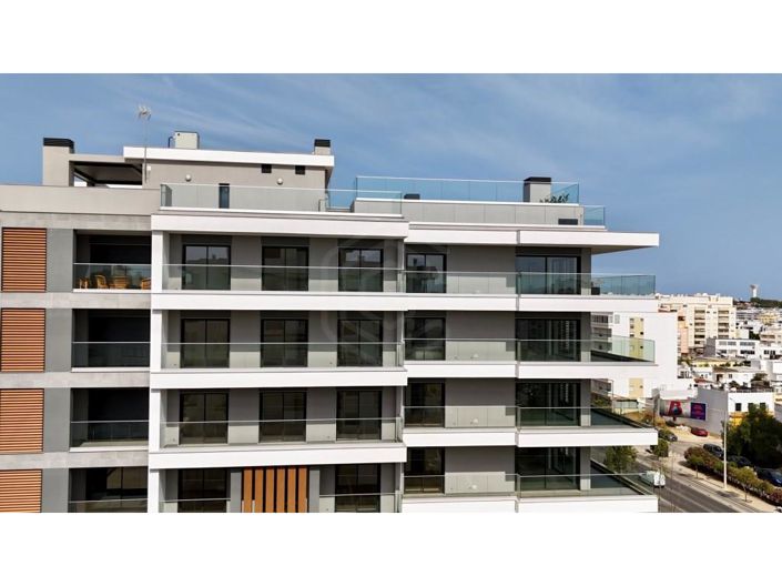 Image No.18-4 Bed Apartment for sale