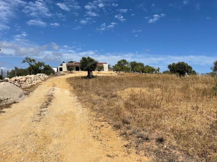 Image No.11-3 Bed House for sale