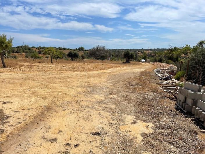 Image No.19-3 Bed House for sale