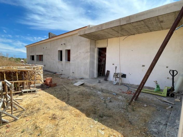 Image No.25-3 Bed House for sale