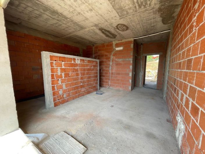 Image No.47-3 Bed House for sale