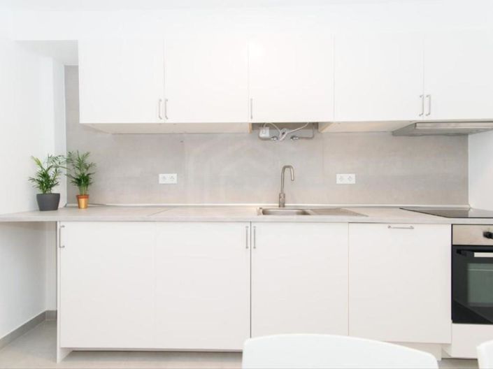 Image No.3-4 Bed House for sale