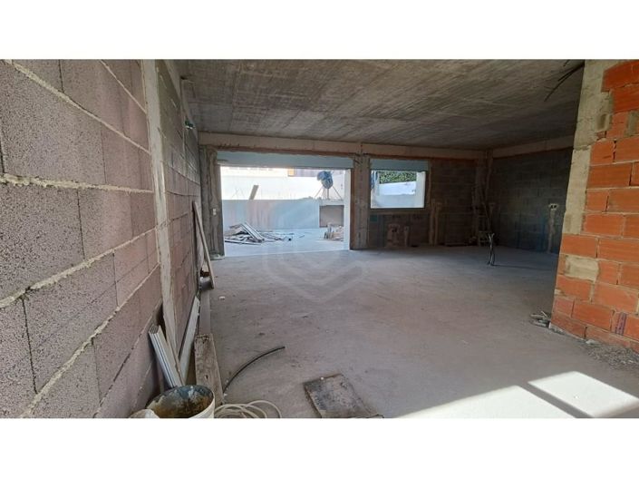 Image No.12-3 Bed House for sale