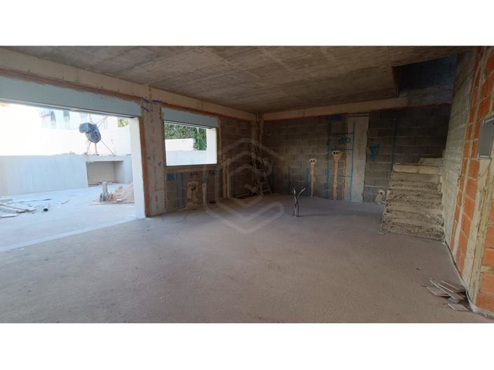 Image No.13-3 Bed House for sale